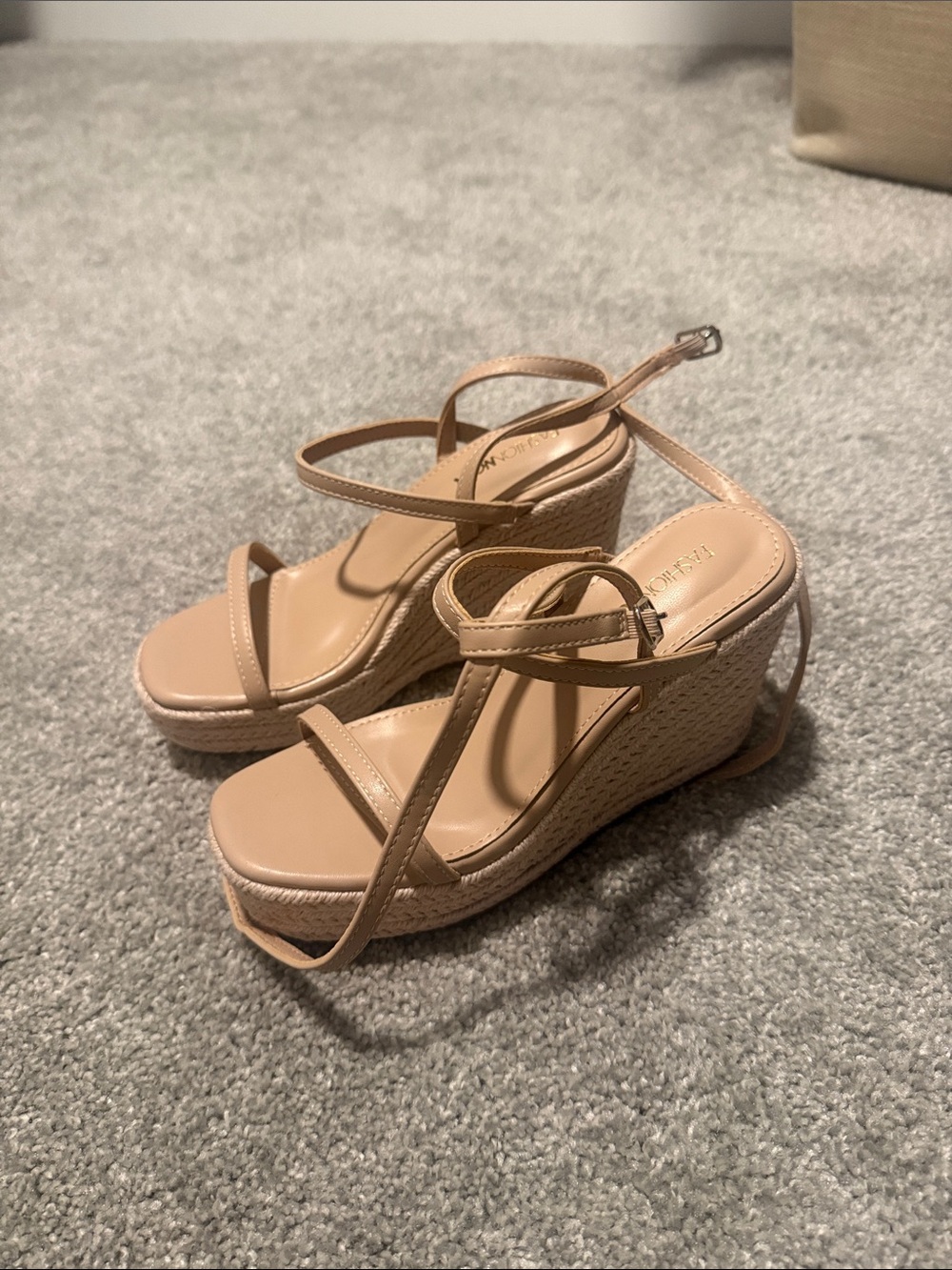 Cream wedges